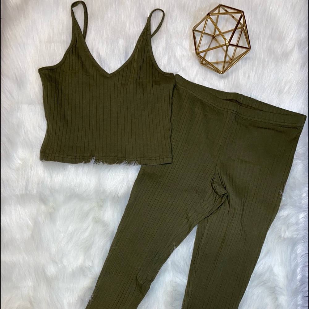 Mia Ribbed Crop Top & Leggings